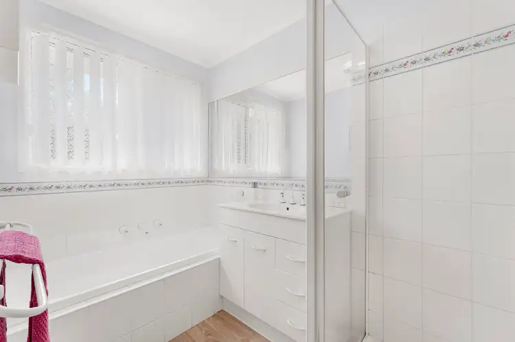 Sixth view of Homely house listing, 1 Somerset Drive, Viewbank VIC 3084