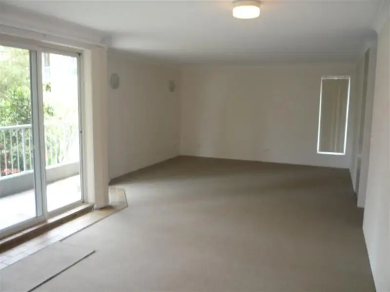 Main view of Homely unit listing, 6/10 Second Avenue, Broadbeach QLD 4218