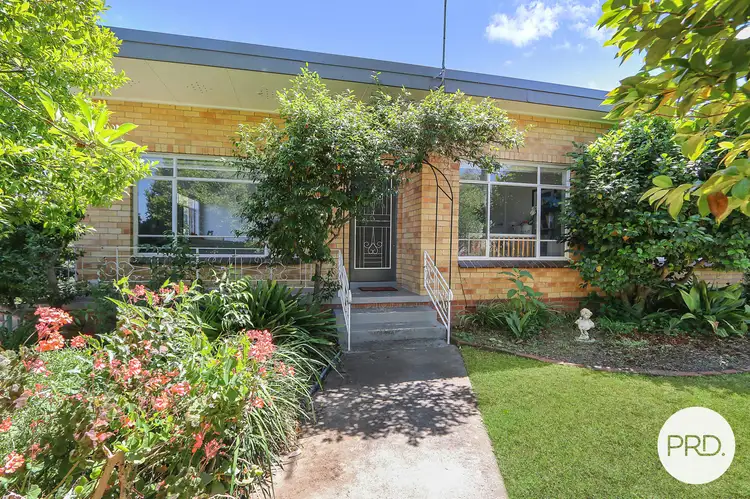208 Walsh Street, East Albury NSW 2640