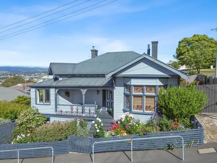 8 Delamere Crescent, Trevallyn TAS 7250