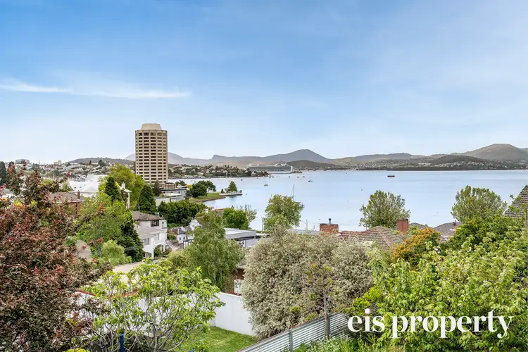 1&2/1 Quamby Avenue, Sandy Bay TAS 7005