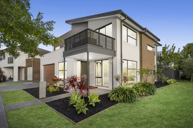 15 Exhibition Drive, Mulgrave VIC 3170