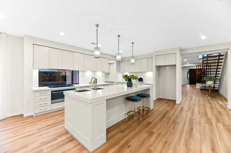 Sixth view of Homely house listing, 5 Olive Avenue, Mount Waverley VIC 3149