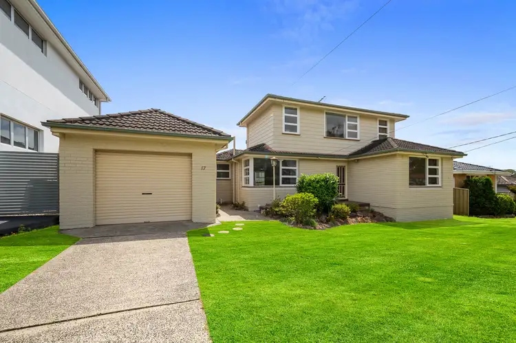 17 Silverwater Crescent