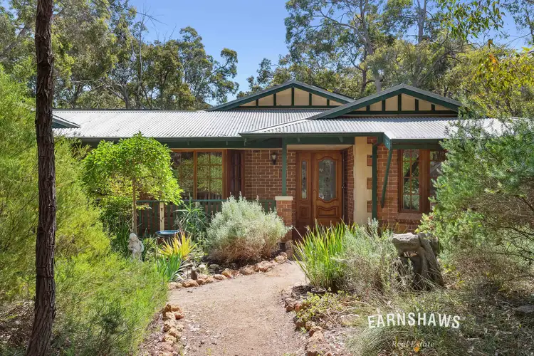 225 Sexton Street, Sawyers Valley WA 6074