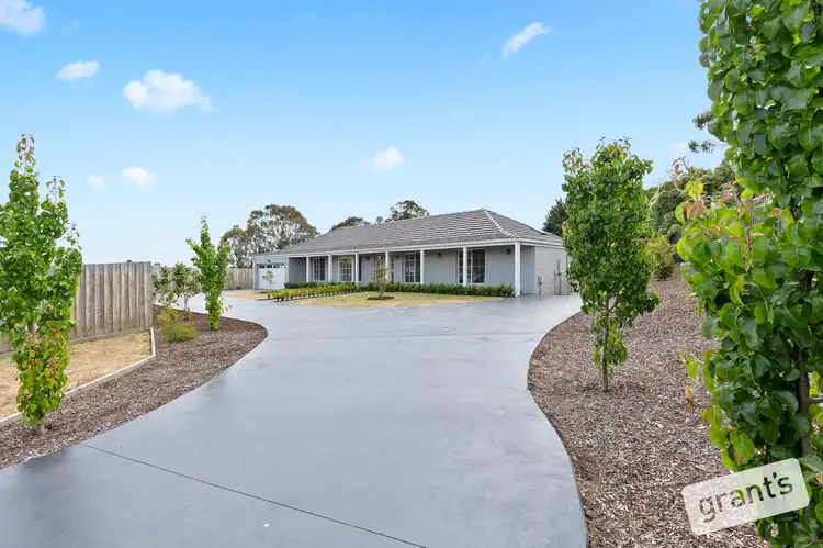 13 Memorial Drive, Narre Warren North VIC 3804