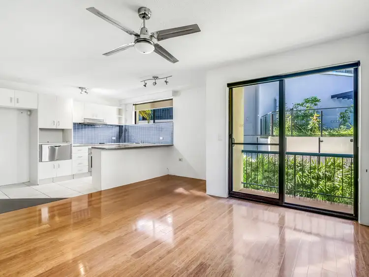 6/14 First Avenue, Broadbeach QLD 4218