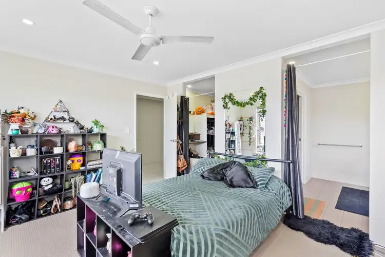 Seventh view of Homely house listing, 5 Gullane Way, Meadow Springs WA 6210