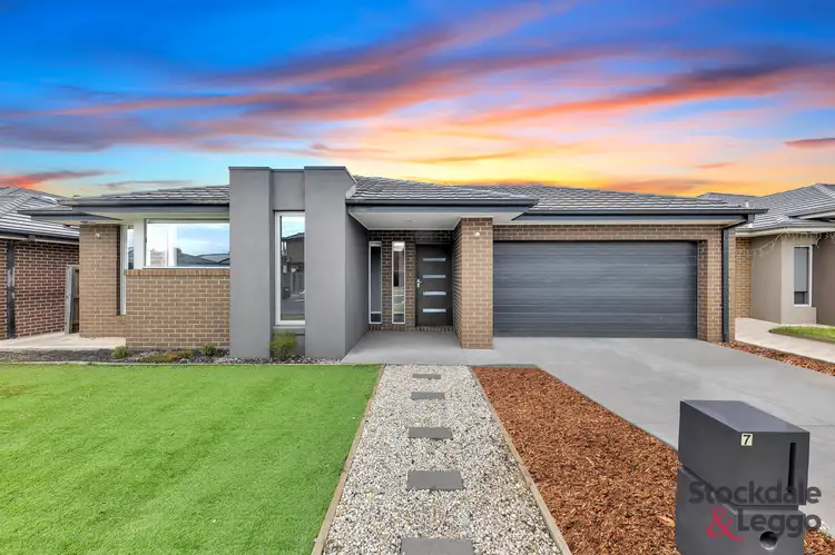 7 Madeira Street, Manor Lakes VIC 3024