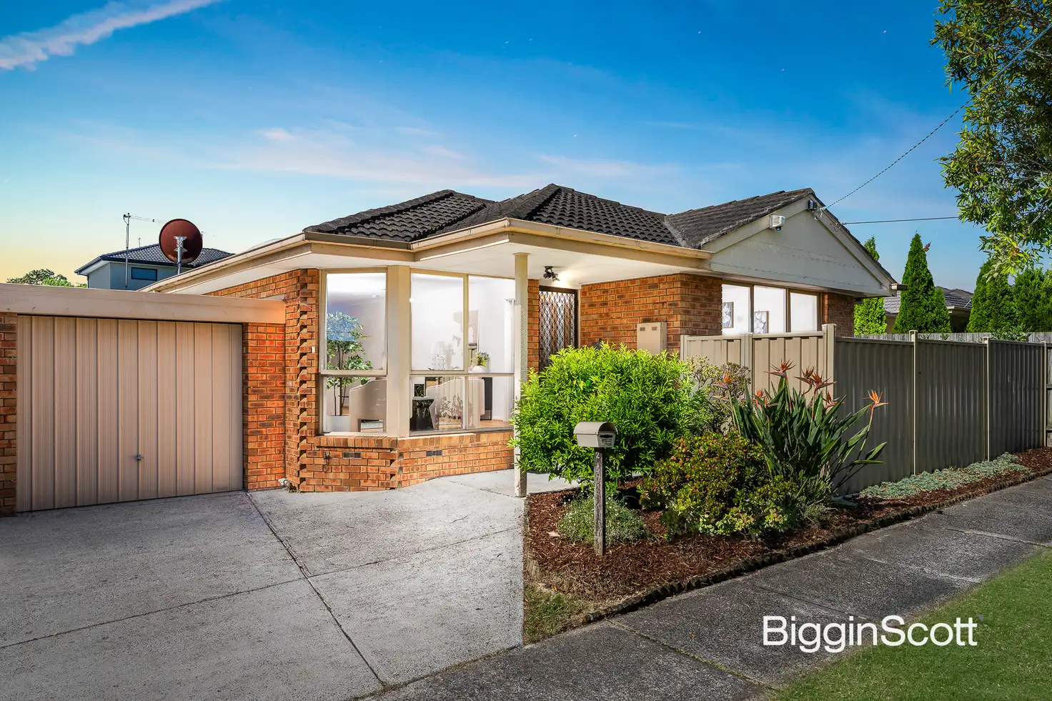 Main view of Homely unit listing, 2/402 Springvale Road, Glen Waverley VIC 3150