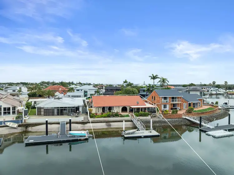 6 Salamau Street, Runaway Bay QLD 4216