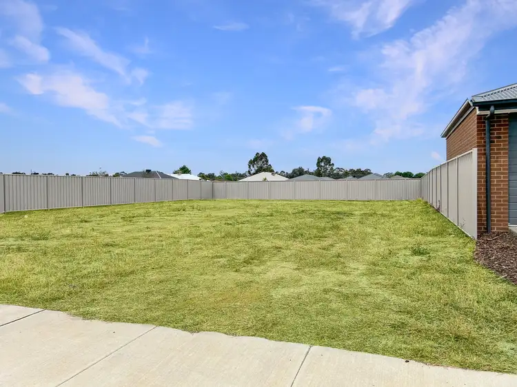 16 Livingston Boulevard, Benalla VIC 3672