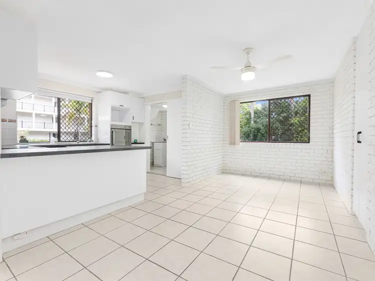 Fourth view of Homely unit listing, Unit 3/394 Esplanade, Torquay QLD 4655