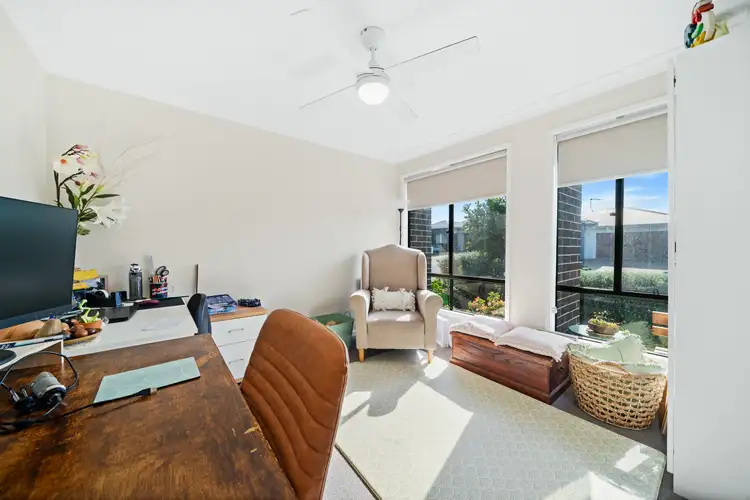 Fifth view of Homely house listing, 18 Spruce Circuit, Hillcrest QLD 4118
