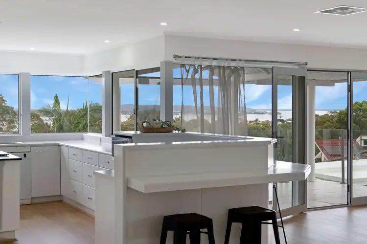 27 Spinnaker Ridge Way, Belmont NSW 2280