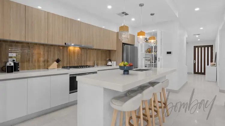 71 Whiteleaf Drive, Mickleham VIC 3064