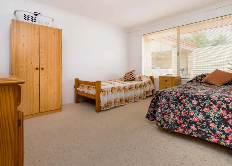 Fifth view of Homely house listing, 2 Bacich Mews, Lake Coogee WA 6166