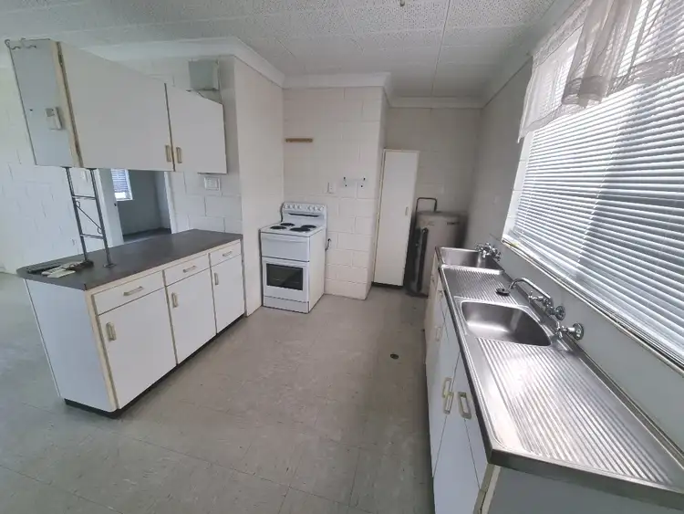 Sixth view of Homely unit listing, 2/47 Ralston Street, West End QLD 4810