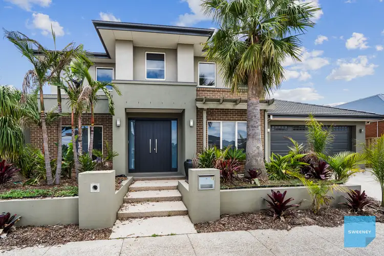 12 Beckett  Crescent, Caroline Springs VIC 3023