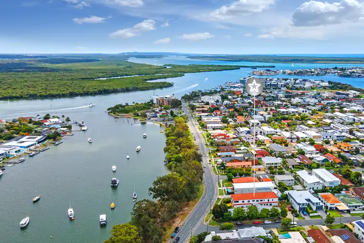 2/55 Paradise Parade, Paradise Point QLD 4216