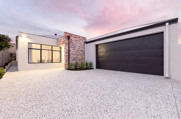 2/20 Widdicombe Street