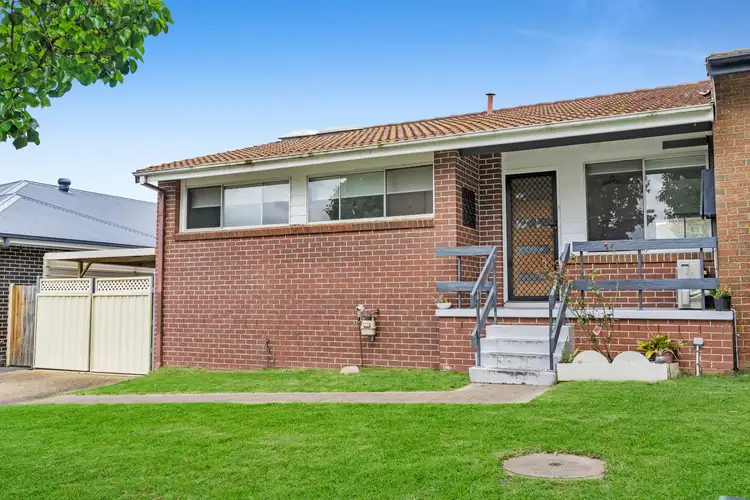 6 Orlando Street, Rosemeadow NSW 2560