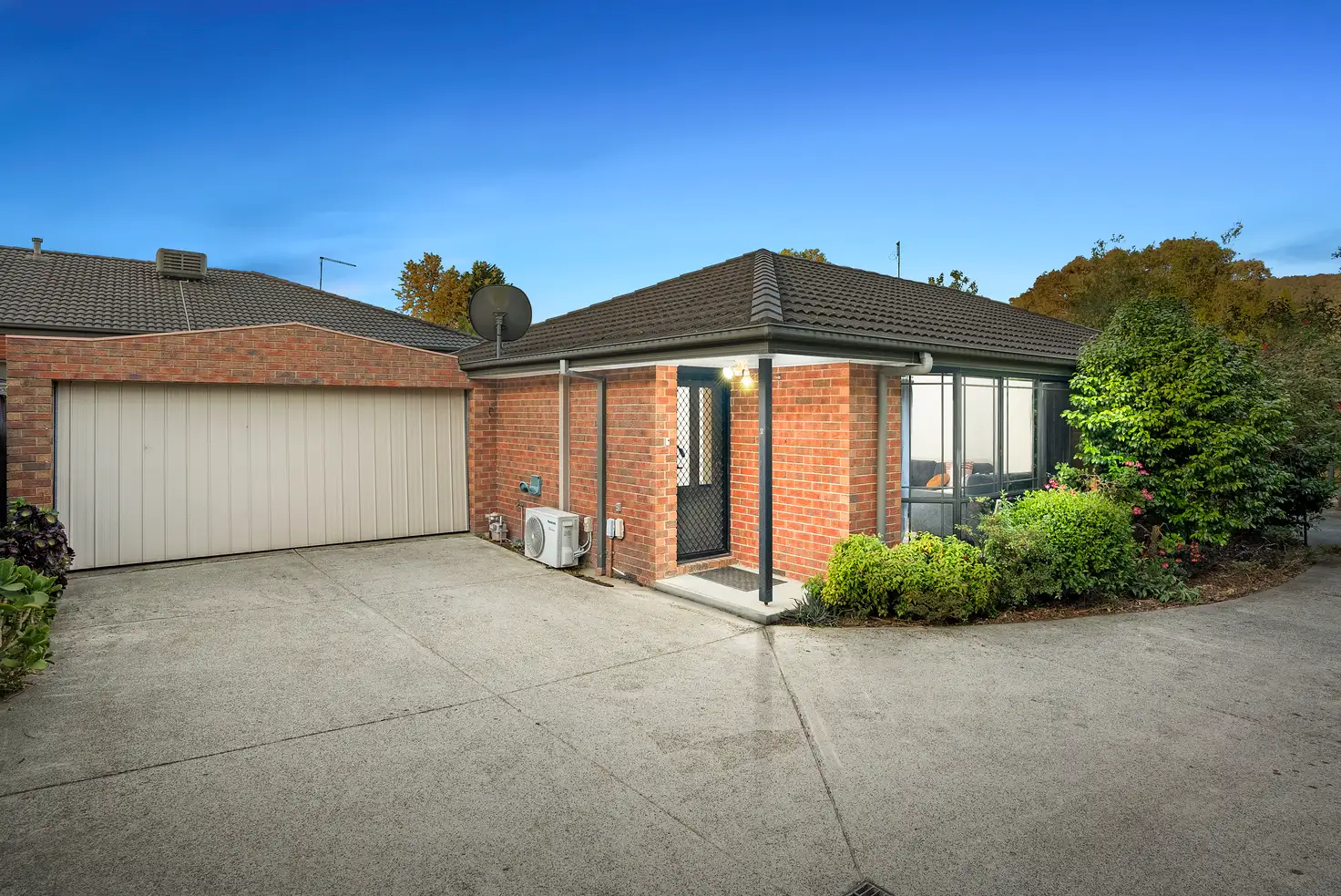 Main view of Homely unit listing, 2/18 Francis Crescent, Ferntree Gully VIC 3156