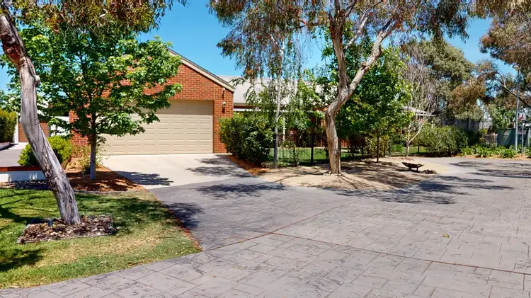 8 Jindabyne Court, Kialla VIC 3631