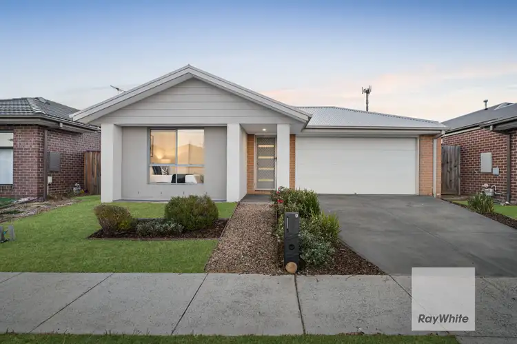 9 Feodora Street, Greenvale VIC 3059