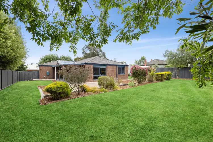 9 James Court, Kyneton VIC 3444