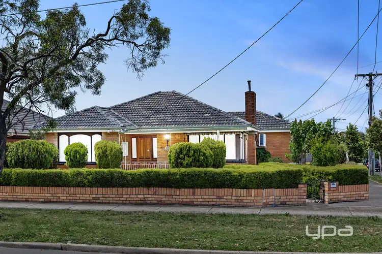 Main view of Homely house listing, 10 Leslie Street, St Albans VIC 3021