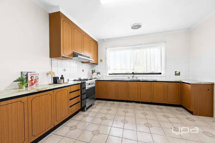 Fourth view of Homely house listing, 10 Leslie Street, St Albans VIC 3021