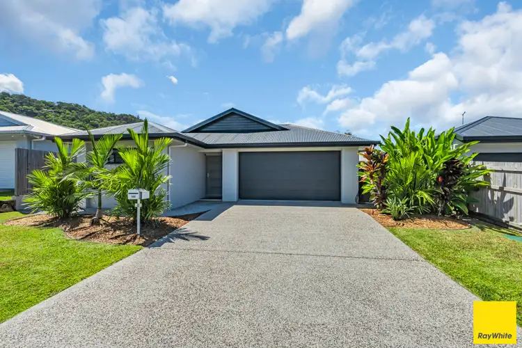 8 Oakdale Close
