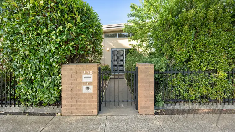 Main view of Homely house listing, 2/2-10 Creekwood Drive, Craigieburn VIC 3064
