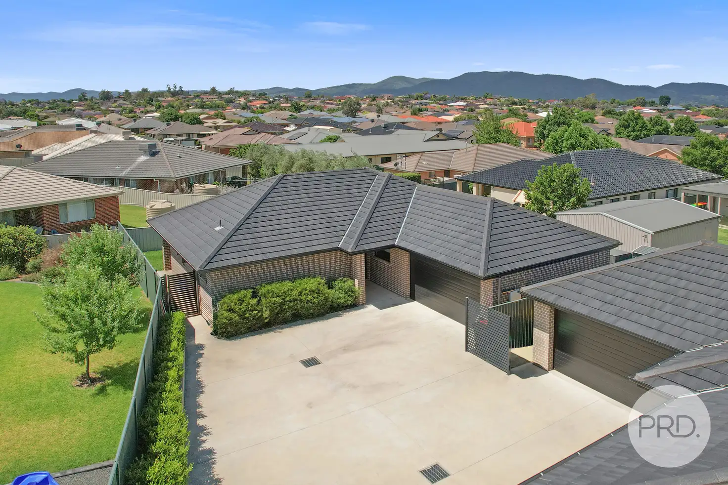 Main view of Homely unit listing, 2/7 Gabriella Way, Tamworth NSW 2340
