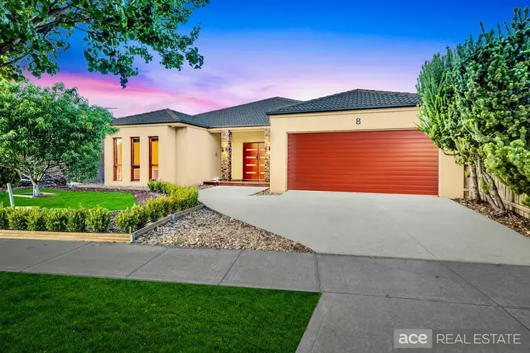 8 Maidenhair Drive