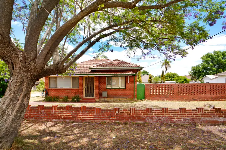 37 Laurie Street, Cloverdale WA 6105