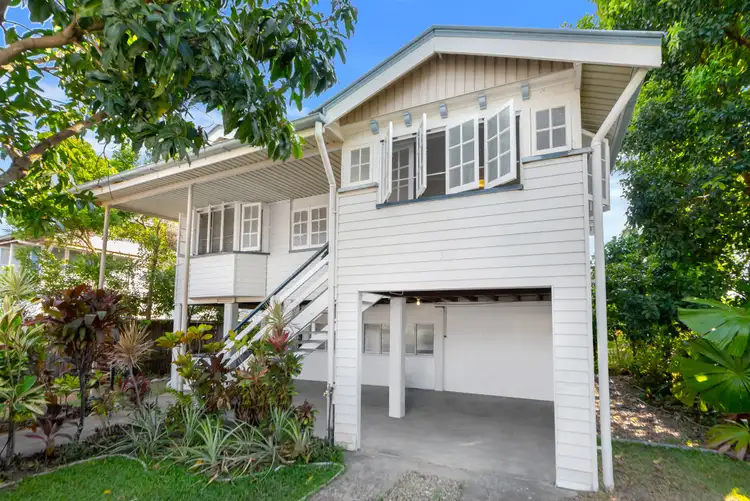 9 Ascot Avenue, Westcourt QLD 4870