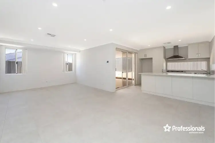 Fourth view of Homely house listing, 28 Kingfisher Road, Eglinton WA 6034
