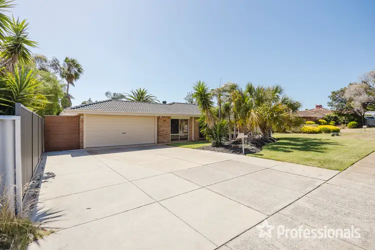 65 Woodward Circle, Marangaroo WA 6064