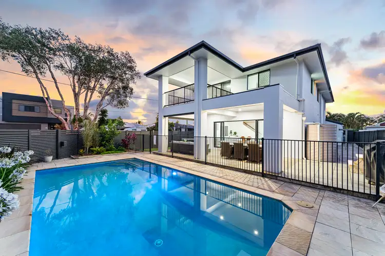 2 Magnolia Avenue, Hollywell QLD 4216