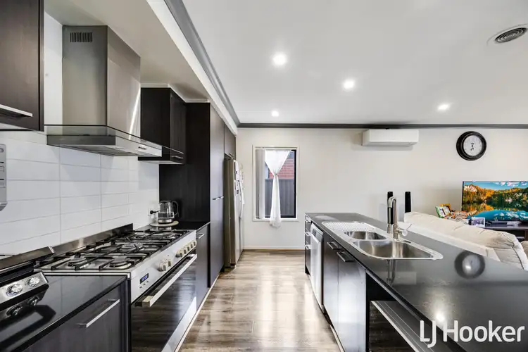 Second view of Homely house listing, 41 Azadi Crescent, Strathtulloh VIC 3338