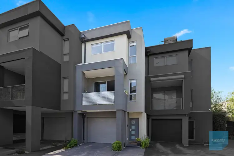 14/13 Greville Street, Caroline Springs VIC 3023