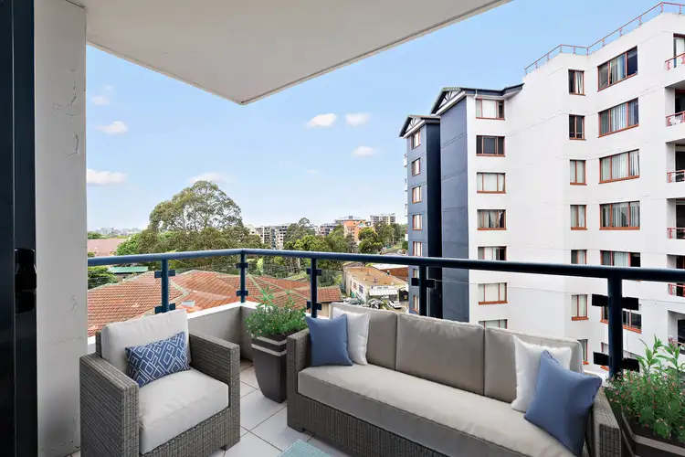 48/208-226 Pacific Highway, Hornsby NSW 2077