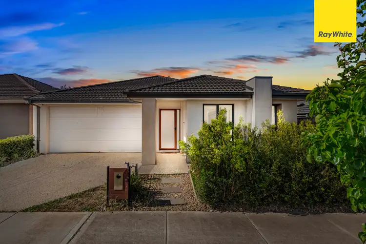 65 Bromley Circuit, Thornhill Park VIC 3335