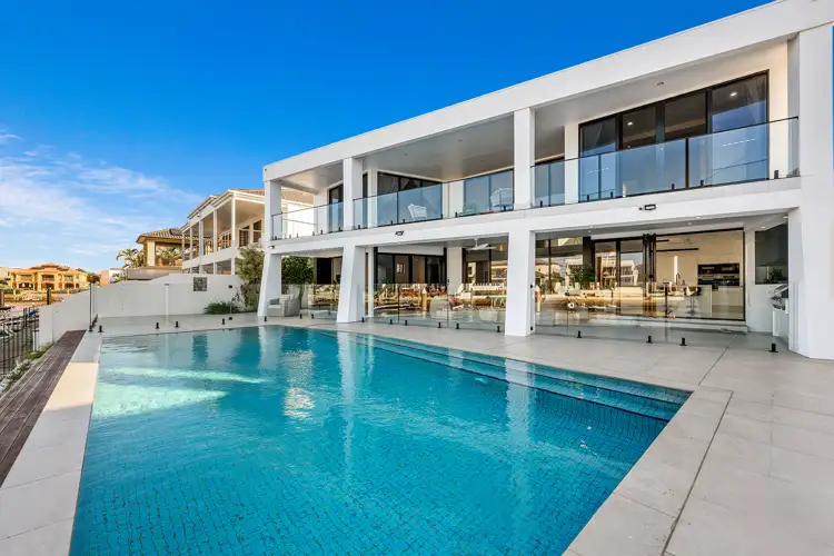 79 The Sovereign Mile, Sovereign Islands QLD 4216