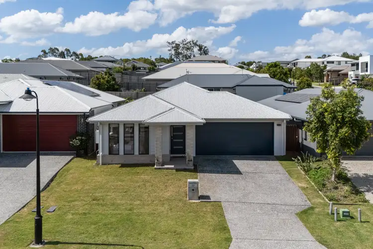 83 Roberts Crescent
