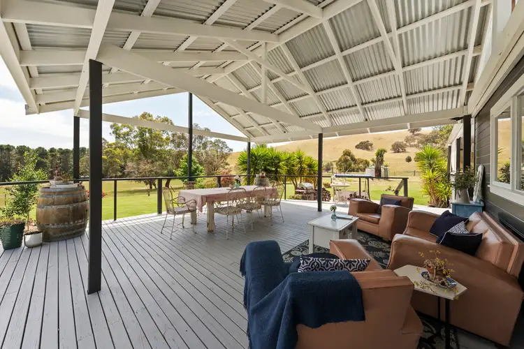 180 Pollock Avenue, Bonnie Doon VIC 3720
