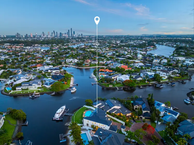16 Cheval Court, Benowa Waters QLD 4217