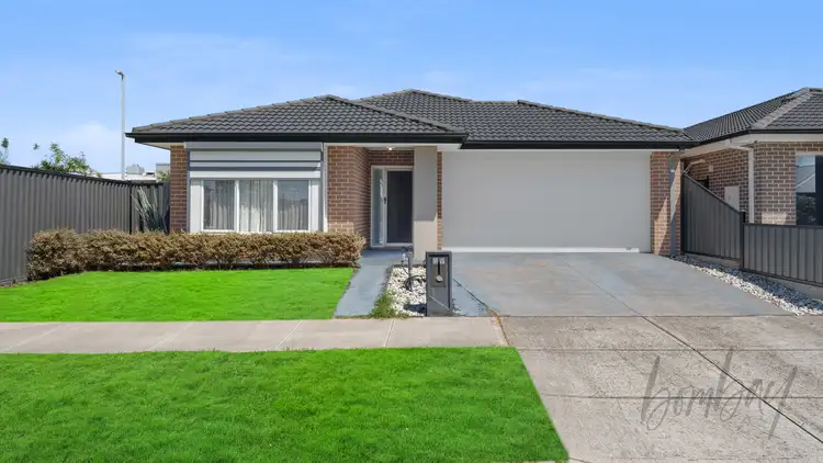 17 Peninsula Crescent, Craigieburn VIC 3064